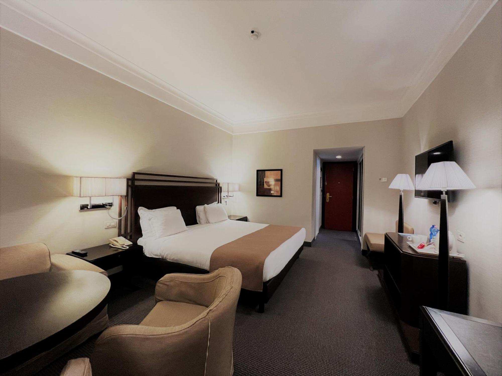 Готель Crowne Plaza Rome St. Peter'S By Ihg Екстер'єр фото